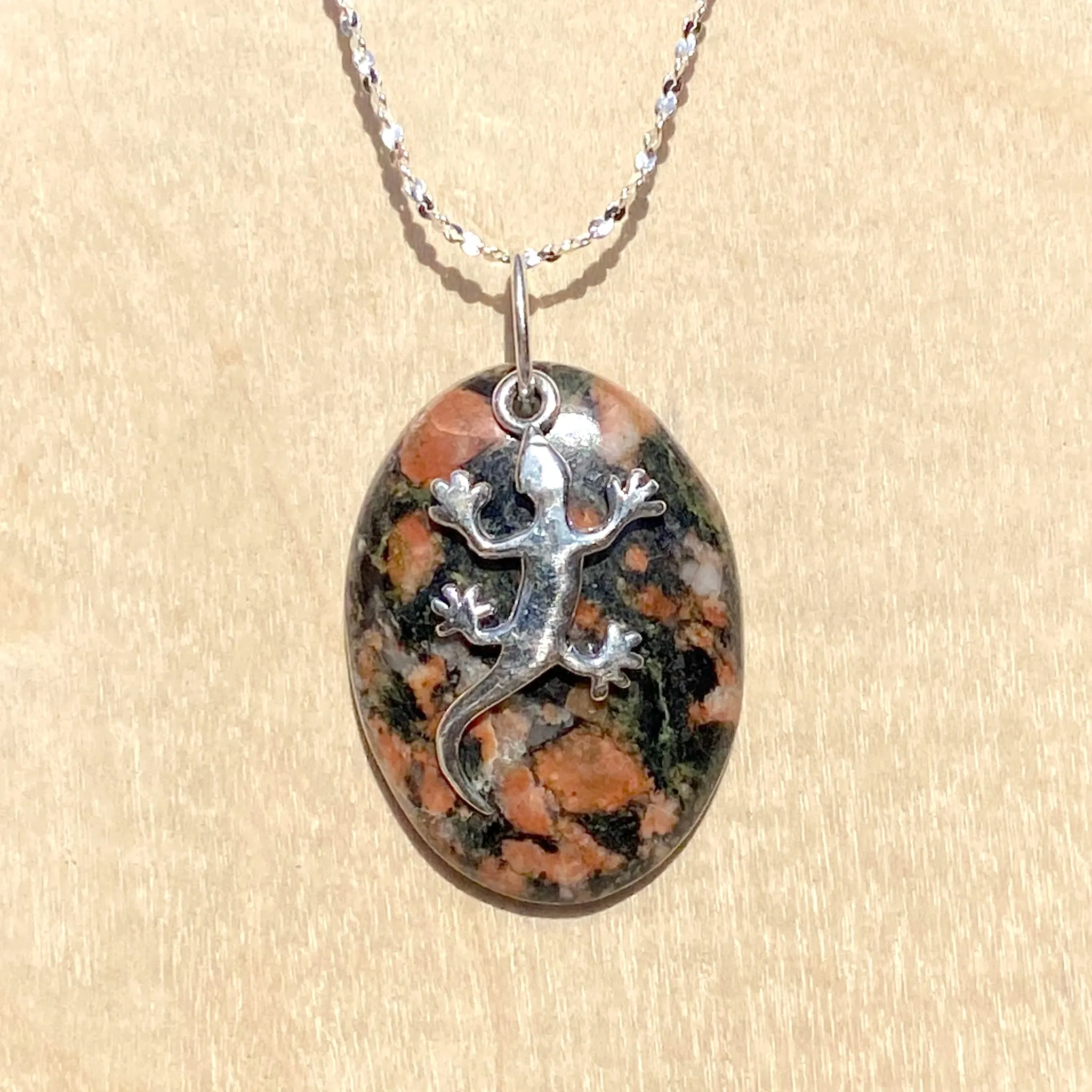 Granite with Lizard Charm Pendant Necklace